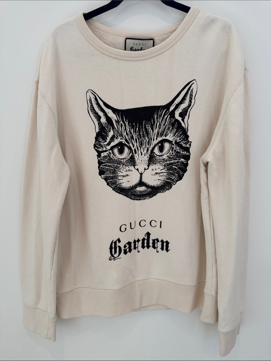 Gucci Sweaters - Gucci Garden Cream Sweatshirt with Black Cat Graphic